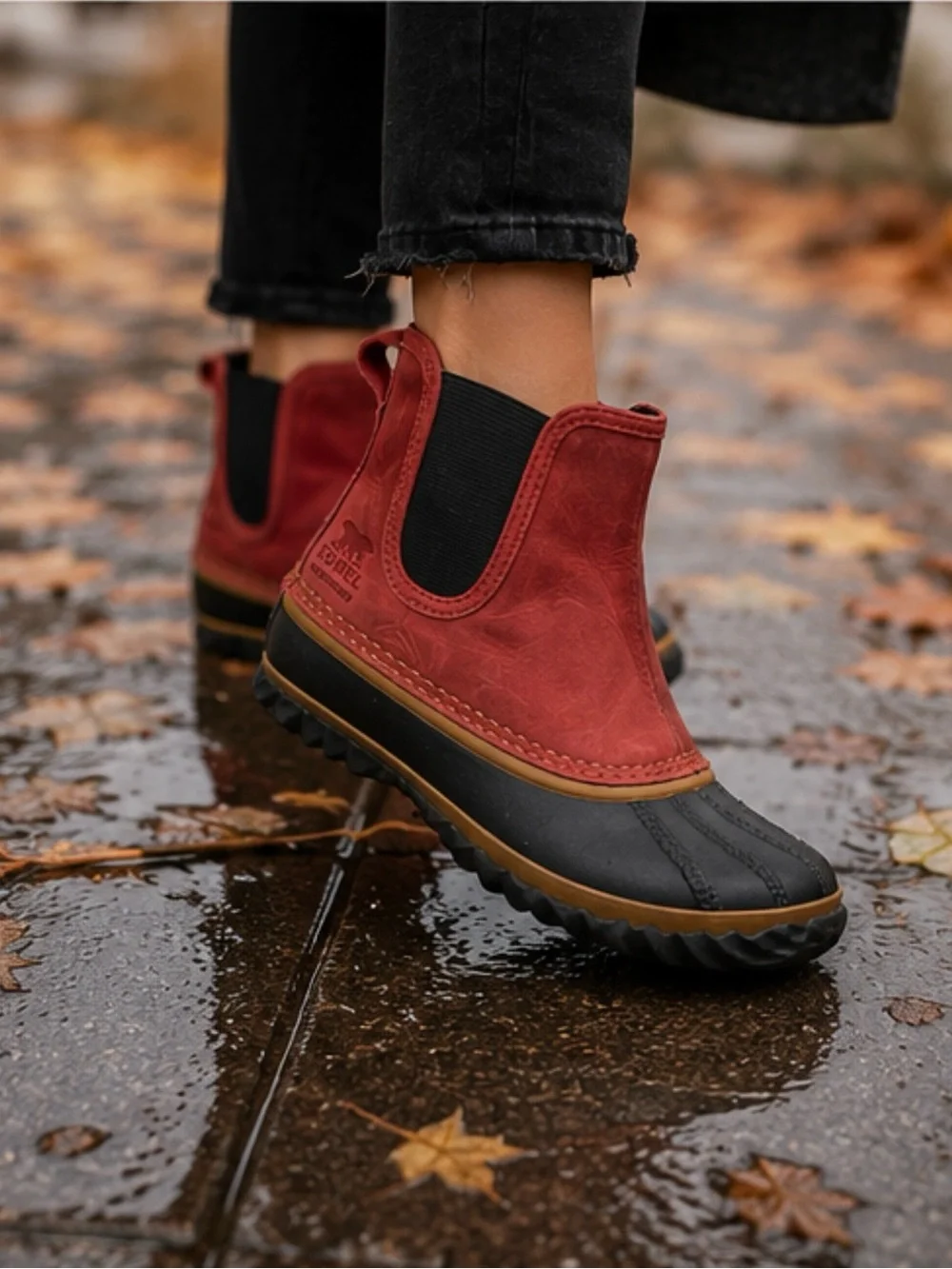 Sorel Out N About Chelsea Waterproof Duck Boots Red Leather US 6